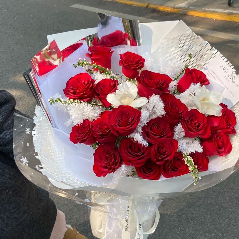 送恋人玫瑰，什么品种最合适？-图3