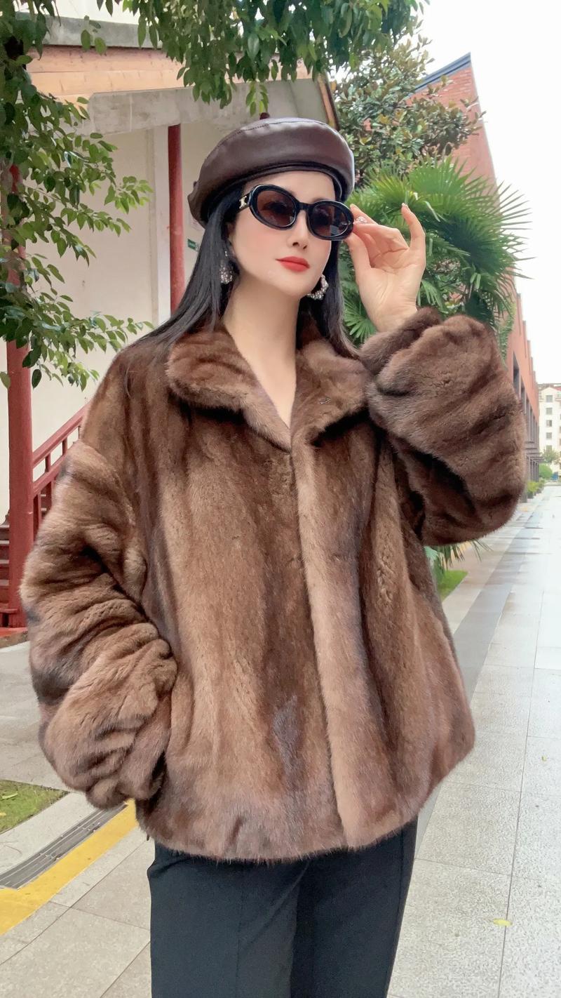 2025年皮草水貂价格会涨还是跌？-图2