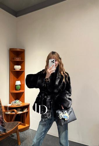 2025年水貂尾价格会涨还是跌?-图1 2025年水貂尾价格会涨还是跌?-图1