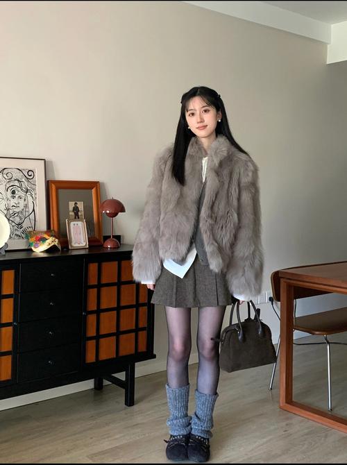 2025年狐狸皮价格会涨还是跌?-图3 2025年狐狸皮价格会涨还是跌?-图3