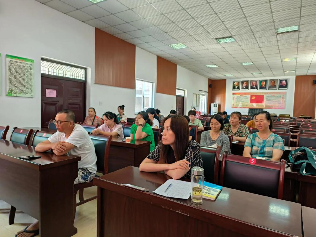 室内黑鱼养殖技术培训，如何快速掌握核心技巧？-图1